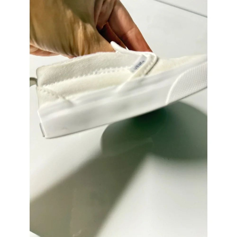 Vans Toddler Classic Slip-On True White Canvas Sneakers Size 4.0 Toddler Casual